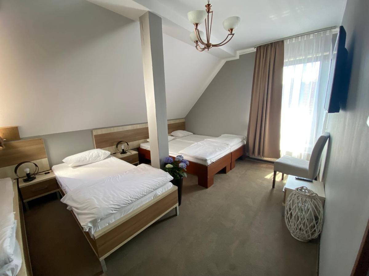 Pokoje Goscinne Teczowa Luban Ngoại thất bức ảnh