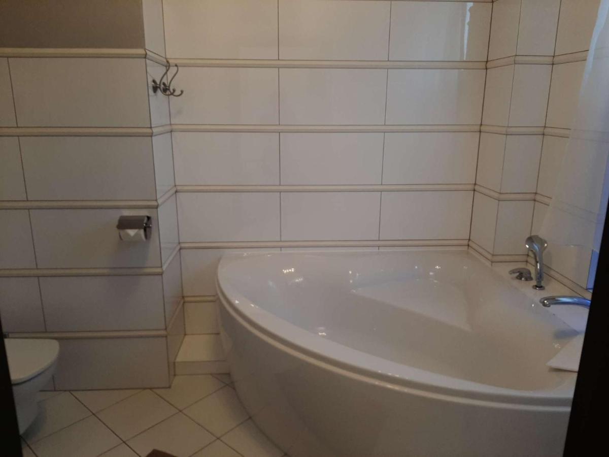 Pokoje Goscinne Teczowa Luban Ngoại thất bức ảnh